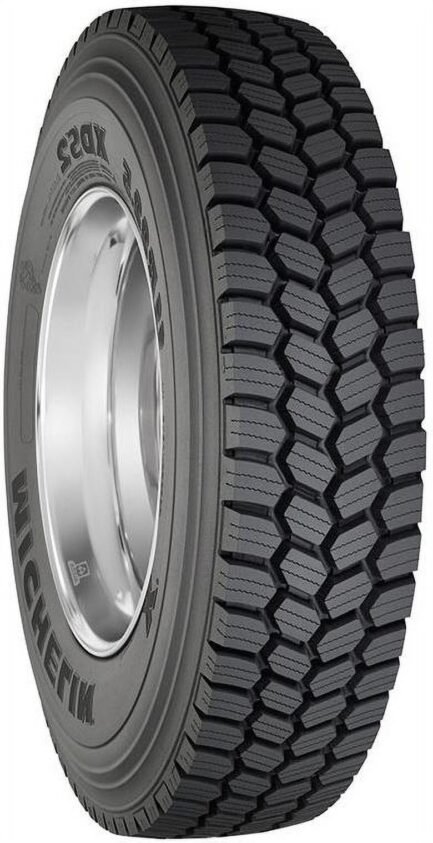 Michelin XDS2 225/70R19.5 Tire - Image 2